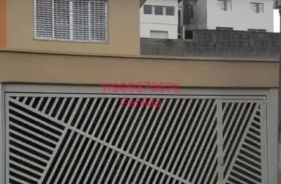 Casa mobiliada  com 4 quartos sendo 1 suite, quintal, 2 vagas, edicula, em avenida movimentada fl55
