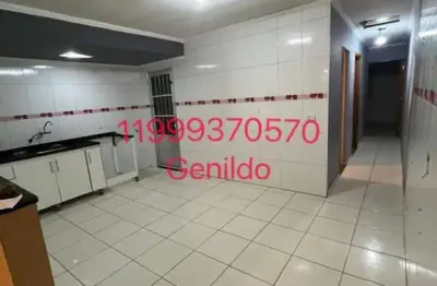 Casa terrea com 2 quartos, 2 vagas, quintal, sala, cozinha , aceita pet, fácil acesso ao metro, fl55