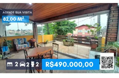 Sobrado com 2 dormitórios sendo uma suíte 2 vagas de garagem.