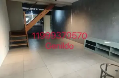 Sobrado reformado com 2 quartos, edicula, 1 vaga com portão eletrônico próximo da ups  fl55