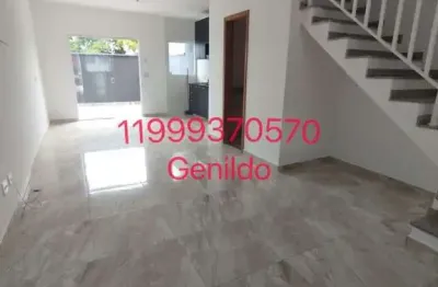 Casa 2 quartos 2 suites com sacada  2 vagas  quintal a 10 minuto do metro  próximo  da usp fl55