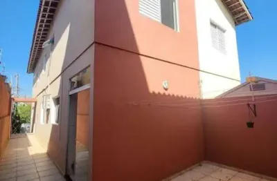 Venda casa 250m² 03 quartos 01 suíte 02 banheiros 02 vagas fl38