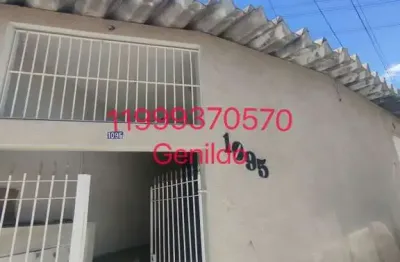 Casa com 3 quartos, 1 suites,quintal, 2 vagas de garagem, sala de estar, aceita pet, fl55