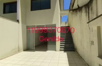 Sobrado 3 quartos, 3 suites, 1 suite com sacada, 3 vagas, salão, quintal, fácil acesso ao metro fl55