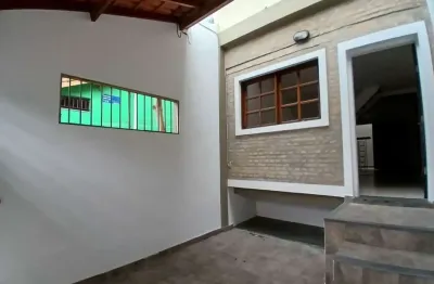 Casa em condomínio fechado com 2 quartos para alugar na Avenida General Mac Arthur, 910, Vila Lageado, São Paulo