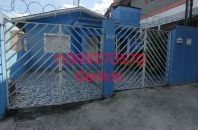 Casa terreá com 1 quarto ,sala de estar, sala  de jantar,  2 vagas  , quintal, jardim,  fl55