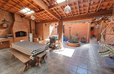 Casa com 3 quartos ( 1 suíte ) e 3 vagas no conjunto residencial butantã. fl64