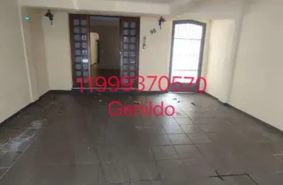 Sobrado 3 quartos sendo 1 suite, 2 vagas, 3 banheiros, sala de jantar, sala de estar, quintal, fl55