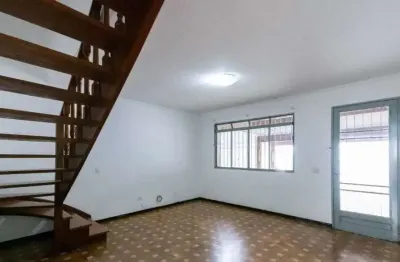 Casa á venda na Vila Olímpia 112 metros 3 Quartos com Quintal FL34