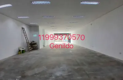 Salão comercial com 245m2 3 banheiros, 3 vagas de garagem, no centro comercial do Bonfiglioli FL55