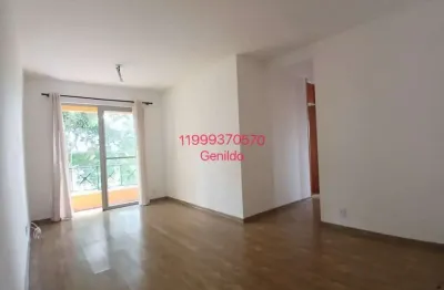 Apartamento com 3 quartos , 1 banheiro, sala, cozinha, sacada, próximo do metrô vila Sônia FL55