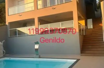 Casa nova mobiliada com 3 quartos sendo 3 suites, 3 vagas, 5 banheiros, churrasqueira piscina FL55