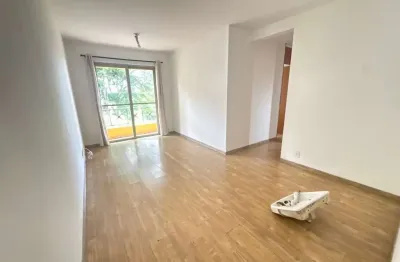 Apartamento para alugar próximo ao Metrô Vila Sônia - 3 quartos. FL56