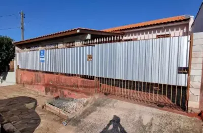Casa com 3 quartos à venda na Rua Agostinho Mathias Pinheiro, Neves, Ponta Grossa