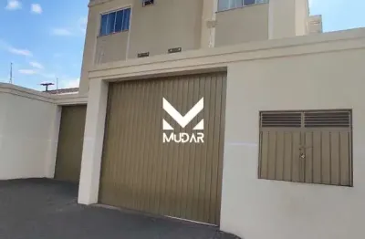 Apartamento com 3 quartos sendo 1 suíte no edifício livorno