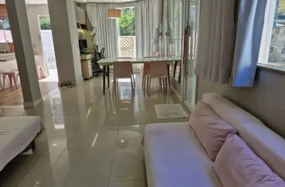 Espetacular casa condomínio fechado churrasqueira piscina privadas 3 suítes 4bhrs repleta marcenaria