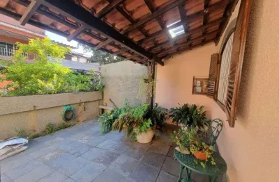 Excelente casa em condomínio junto ao park shopping jacarepaguá 3quartos 3banheiros quintal lazer