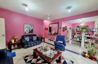 Ótima ampla casa centro terreno 3suítes jardins condomínio seg 24hrs junto comércio próx condução