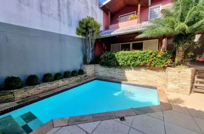 Maravilhosa casa condomínio fechado 3 suítes 6 bhs piscina churrasqueira vista panorâmica