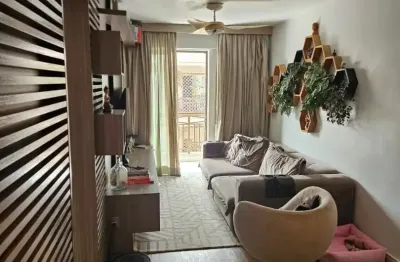 Magnifico 2qts (1suite) varanda s manhã andar alto ricamente planejado e decorado c bom gosto fato lazer junto à colégios comércio e condução