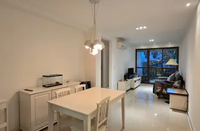 E esse lindo 3 qts (2 suites) em ponto nobríssimo, na rua araguaia !!! com ampla sala e aquela cozinha generosa, onde ngm se esbarra, 4 banheiros, varanda com vista livre e  2 vagas de garagem e lazer