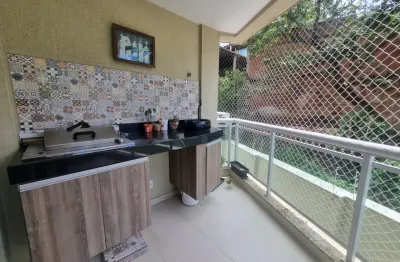 Lindo 2 quartos vista livre repleto armários em condomínio com poucos vizinhos, novo e mt bem cuidado. valor do condomínio bem baixo e com infra de lazer