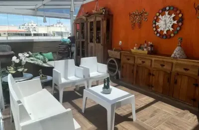 Aquarius maravilhosa cobertura com 3 quartos + escritório lindo terraço com espaço gourmet e piscina e vista condomínio toda reformada c mt bom gosto e qualidade condomínio no melhor ponto do nairro e