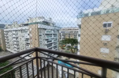 Apto vazio, disponivel pra entrar e morar ! excelente apto 2 qts varanda vista livre em ponto nobre junto farto comércio e condução com infra completa de lazer e alguams atividades esportivas apenas r