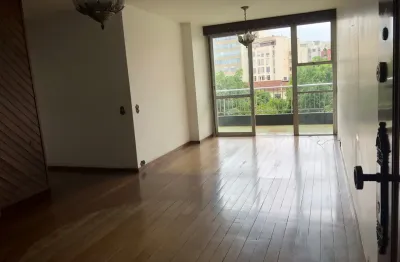 Amplo 2 qts c dependências varanda e lazer excelente localização! Muito próximo do Metro da São Francisco Xavier e Conde de Bonfim.