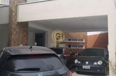 Casa com 3 quartos à venda na Avenida Carlos Drummond de Andrade, Jardim Santa Maria, Jacareí