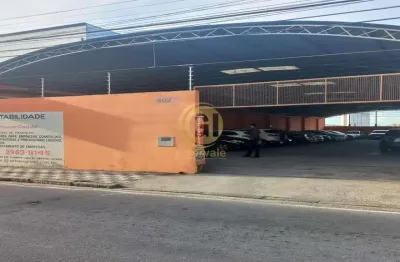 Venda de galpão no centro de jacareí, hoje funciona como estacionamento