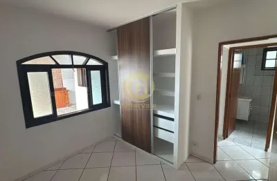 Casa com 2 quartos para alugar na Rua Vicentina, Centro, Jacareí