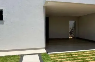 Casa para venda em uberlândia, laranjeiras, 3 dormitórios, 1 suíte, 3 banheiros, 4 vagas