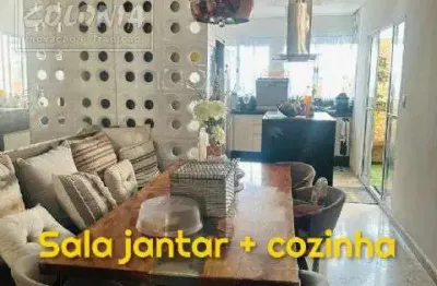 Casa com 2 quartos à venda no Condomínio Maracanã, Santo André 