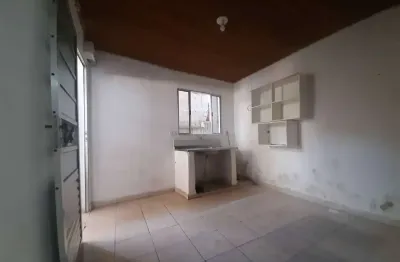 Casa com 1 quarto para alugar na Vila Cecília Maria, Santo André 