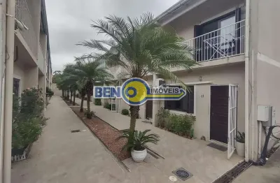 Sobrado de 2 dormitórios em cachoeirinha rs, box de estacionamento, centro, beno imóveis vende.