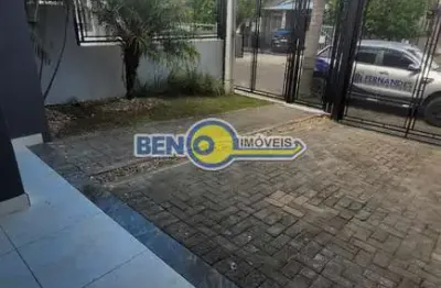 Sobrado 3  dormitórios sendo 1 suíte,  sala, cozinha, pátio frente e fundo