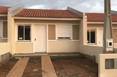 Casa aconchegante com pátio e garagem em bairro projetado gravataí