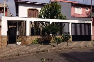 Sobrado para venda com 230m², 3 dormitórios, 1suíte, 5 vagas e churrasqueira