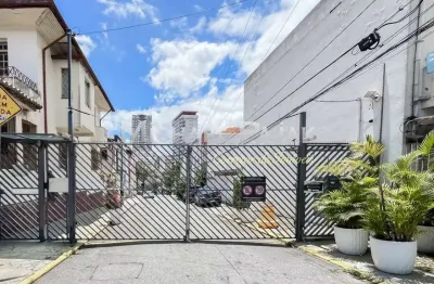 Excelente localização na Aclimação - 1km do Metrô Vergueiro  Michael Pajak (11) 99996-4550