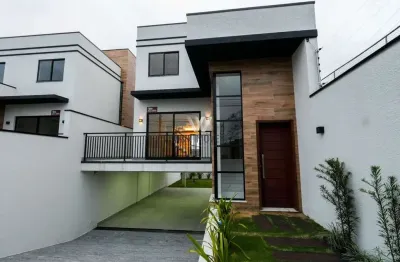 Triplex no jd. cruzeiro com 03 quartos, prox. ao centro de são josé dos pinhais