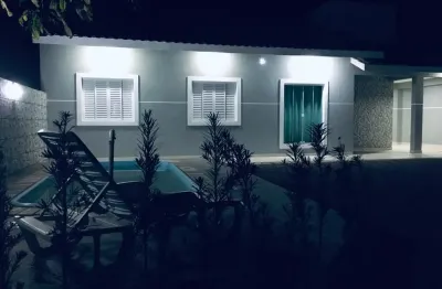 Casa com 3 quartos para alugar na Rua João Leopoldo Santana, 708, Brejatuba, Guaratuba
