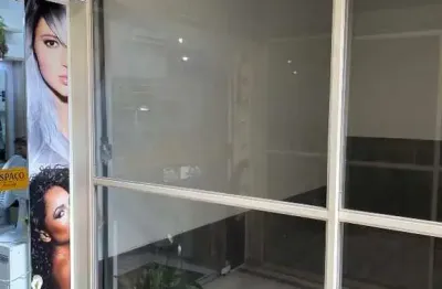 Ponto comercial para alugar na Rua Ramiro Barcelos, 14, Centro, Viamão