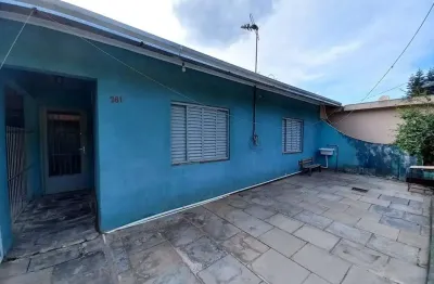 Casa com 2 quartos para alugar na Rua Cantegril, 261, Querência, Viamão