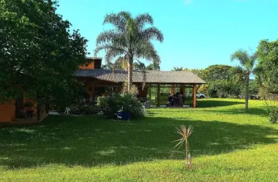 Maravilhoso sítio com 2 hectares a 5 minutos do centro de viamão