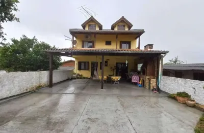 Casa com 2 quartos à venda na Rua Raul Cabral de Menezes, 83, Centro, Viamão