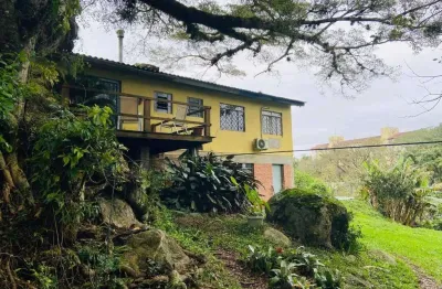 Casa com 3 quartos à venda na Rua Capitão Emílio Nunes, 356, Centro, Viamão