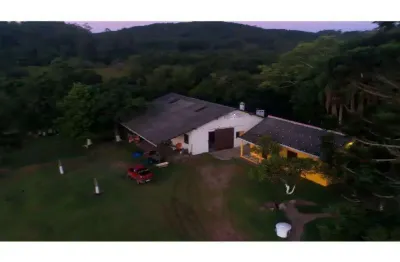 Chácara / sítio com 3 quartos à venda na Rodovia Coronel Acrísio Martins Prates, 3335, Passo da Areia, Viamão