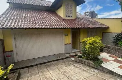 Casa com 3 quartos à venda na Rua Alcides Maia, 271, Centro, Viamão