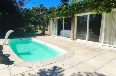 Casa de campo com 350m ², 4 dormitórios sendo 2 suítes, lareira, piscina ao lado da villa ventura , viamão